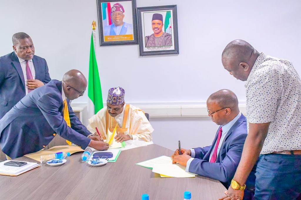Minister of Transportation, Senator Said Ahmed Alkali, signed a Memorandum of Understanding (MoU) with the UK firm [Twitter:@MinTransportNG]