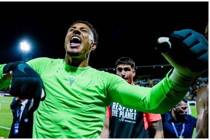 Naija Stars Abroad: Maduka Okoye justifies Finidi George's call, forgotten Super Eagles star dims red-hot Ademola Lookman, Osimhen