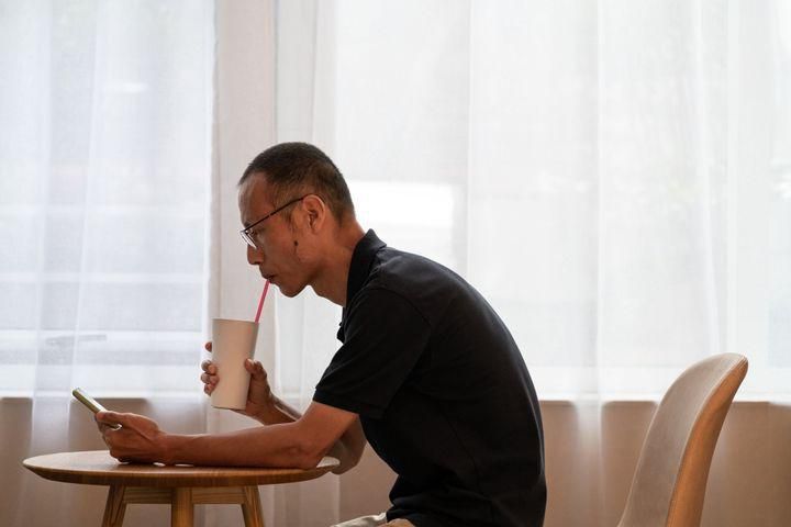 Slouched position [HuffPostUK]