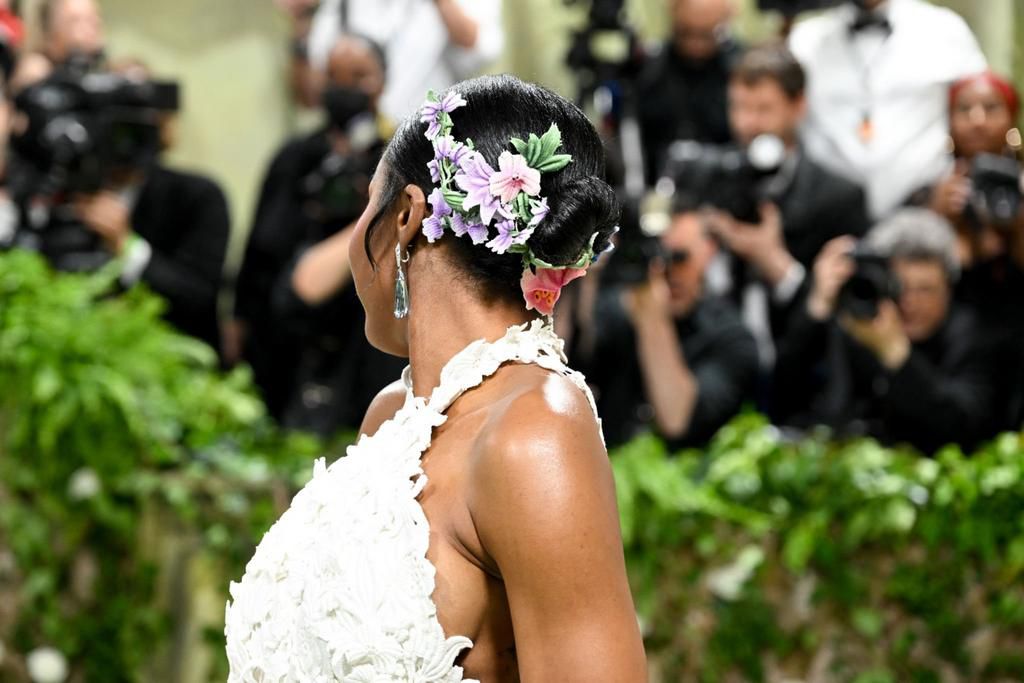 Ayo Edebiri attends The 2024 Met Gala Celebrating "Sleeping Beauties: Reawakening Fashion" at The Metropolitan Museum of Art on May 06, 2024 in New York City. (Photo by Kevin Mazur/MG24/Getty Images for The Met Museum/Vogue)