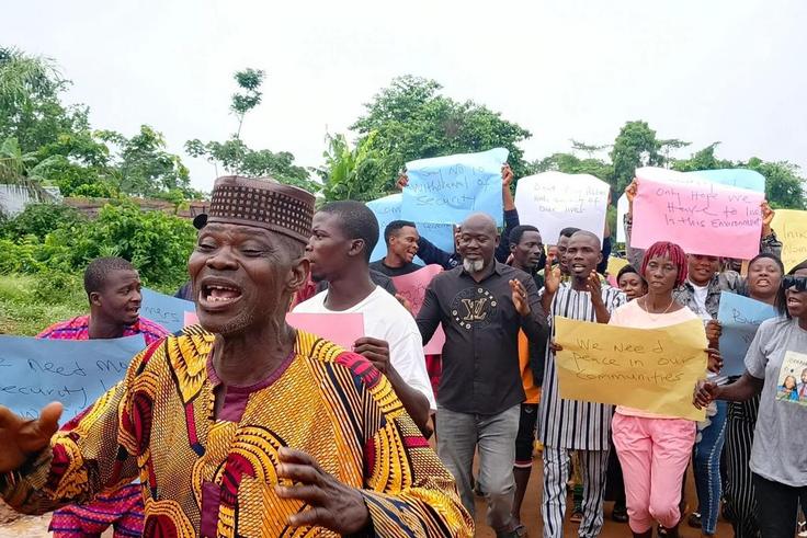 Residents protest plan to withdraw security from Edo ijaw communities  [NAN]