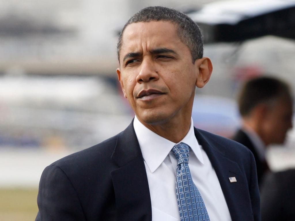 April 2011: De Niro criticizes Trump for commenting on former president Barack Obama's citizenship.