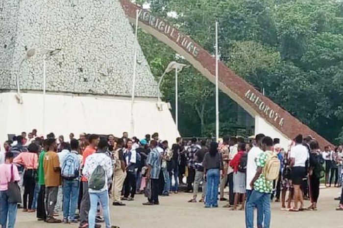 Management claims the student was brought in dead [Punch]