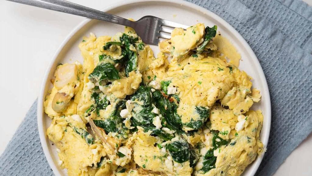 Scrambled eggs with spinach and Feta cheese [Image Credit: Real Greek Recipes]