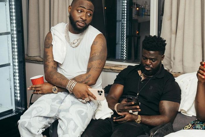 Davido and his friend Lati  [Instagram/it_ddon]