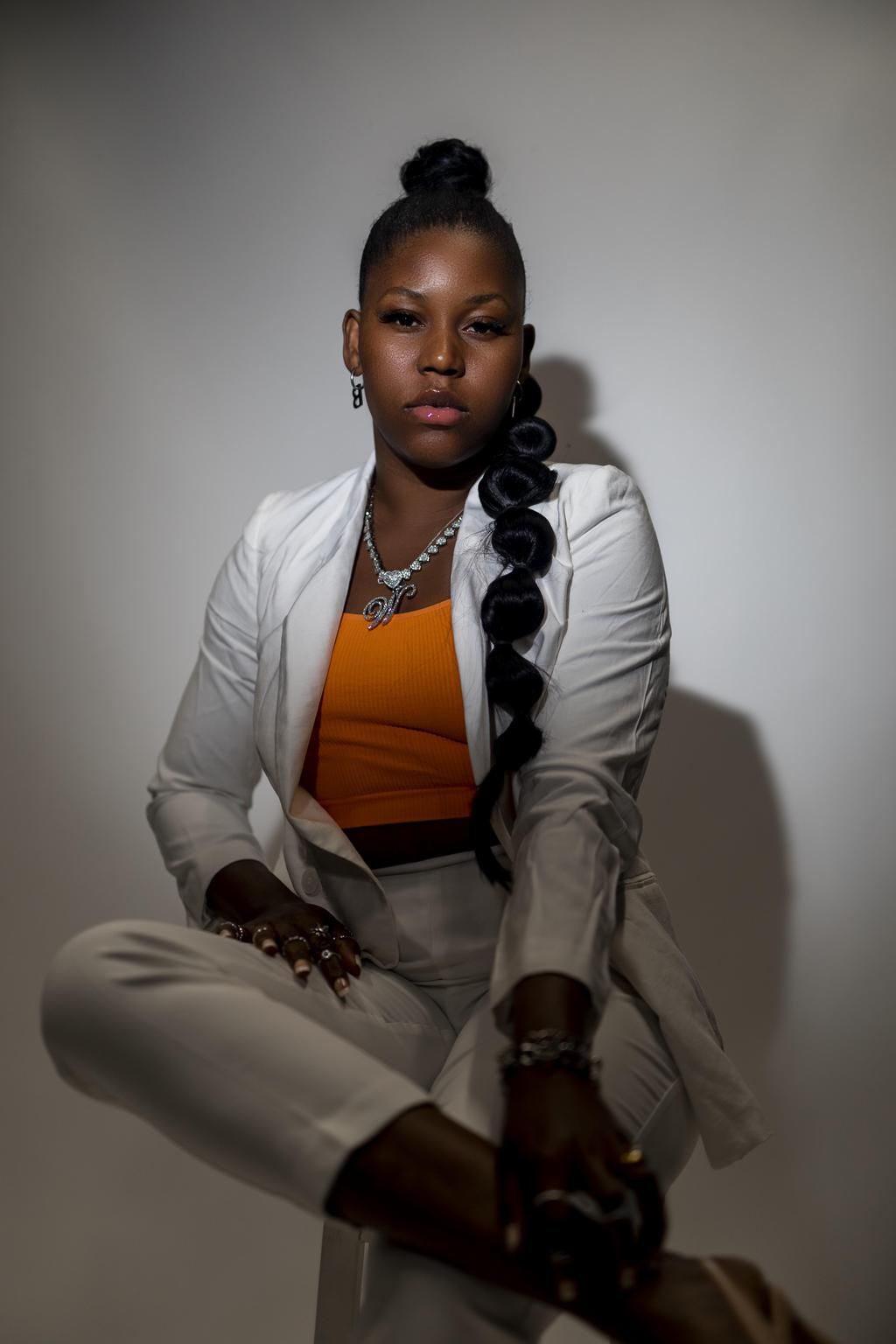 Wini Lizbet is an emerging Afrobeat artiste [WL]