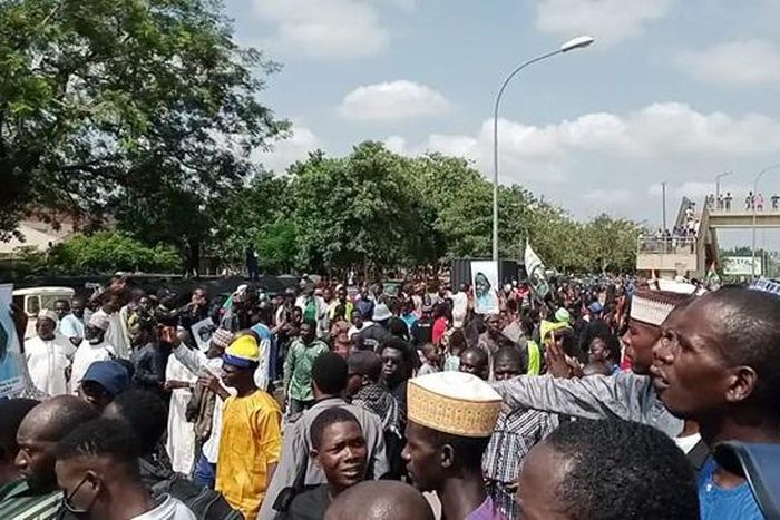 Shiite procession [Tribune Online]