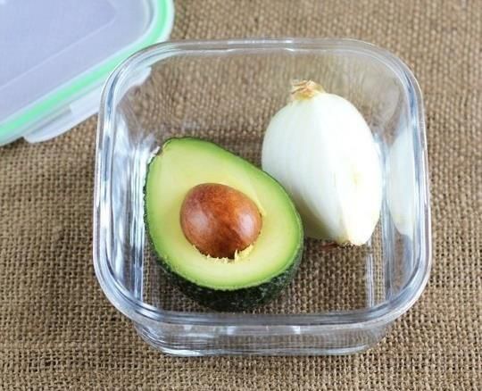 The onion trick [Food hacks]