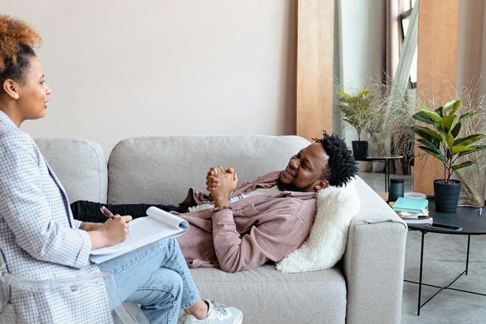 8 completely normal quirky personality traits often mistaken for mental health disorders [Image Credit: Antoni Shkraba]