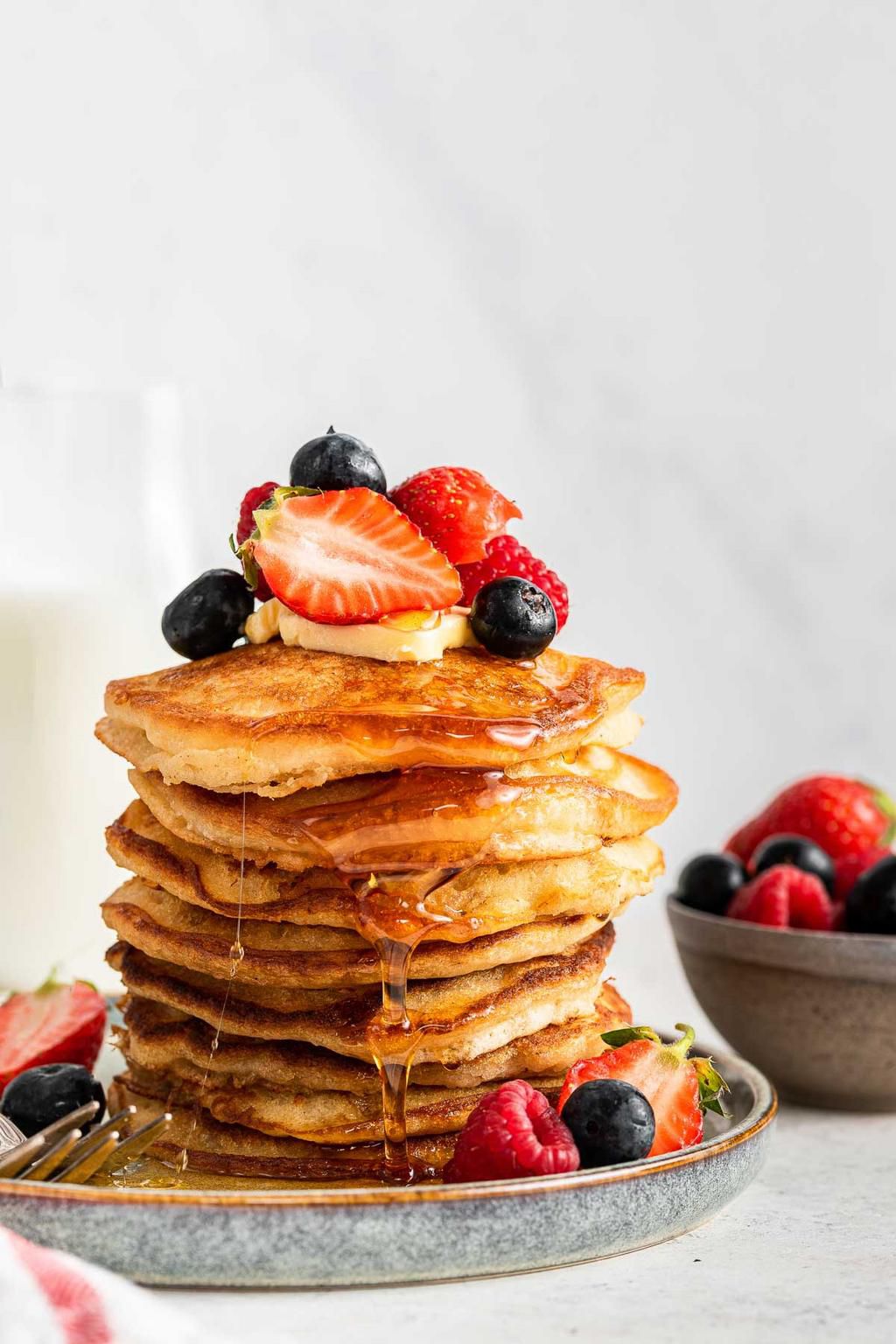 Eggless pancakes [DessertforTwo]