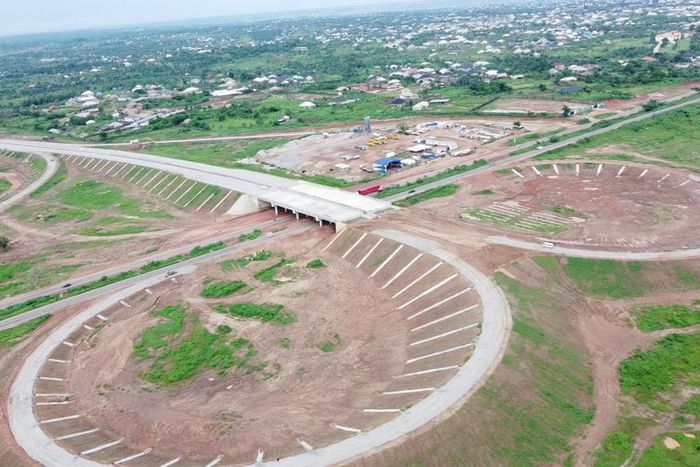 Makinde inaugurates 38.4 km feeder roads in Ibadan [Blueprint Newspapers Limited]