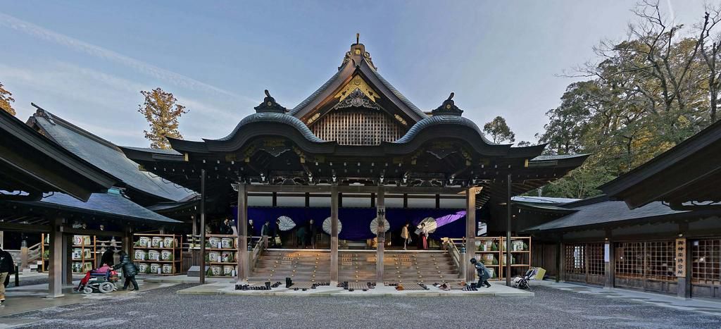 Ise Grand Shrine, Japan [MetropolisJapan]