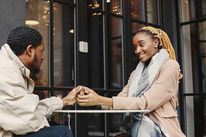 Don't flirt with other women as a married man [Bonobologycom]