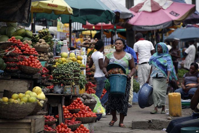 Alayabiagba market in Ajegunle [LagosPost.ng]