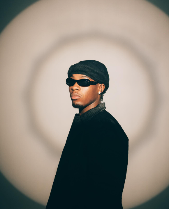 Joeboy says that a girl who refuses to spend on him is a red flag [Instagram/Joeboy]