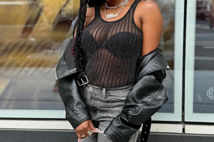 Simi wants to be respected because she deserves it [Instagram/Symplisimi]