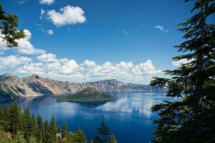 What state have the most lakes in America? [CountryLivingMagazine]
