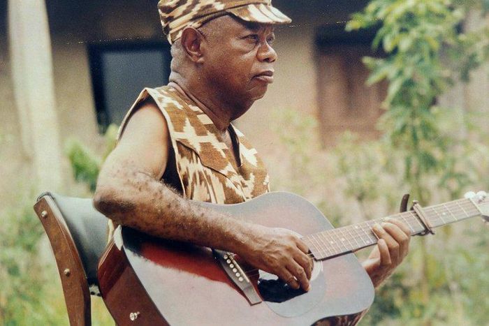 'Ka Esi Le Onye Isi Oche' and 5 other popular songs by Gentleman Mike Ejeagha