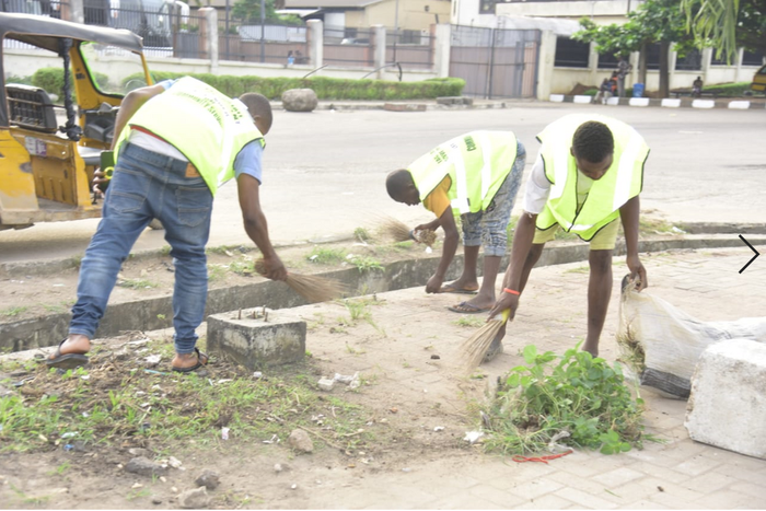 Teenager to sweep court for 2 weeks for stealing foodstuffs worth 300k