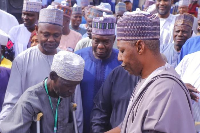 Gov Zulum distributes 447 housing units, food items to home-bound IDPs  [NAN]