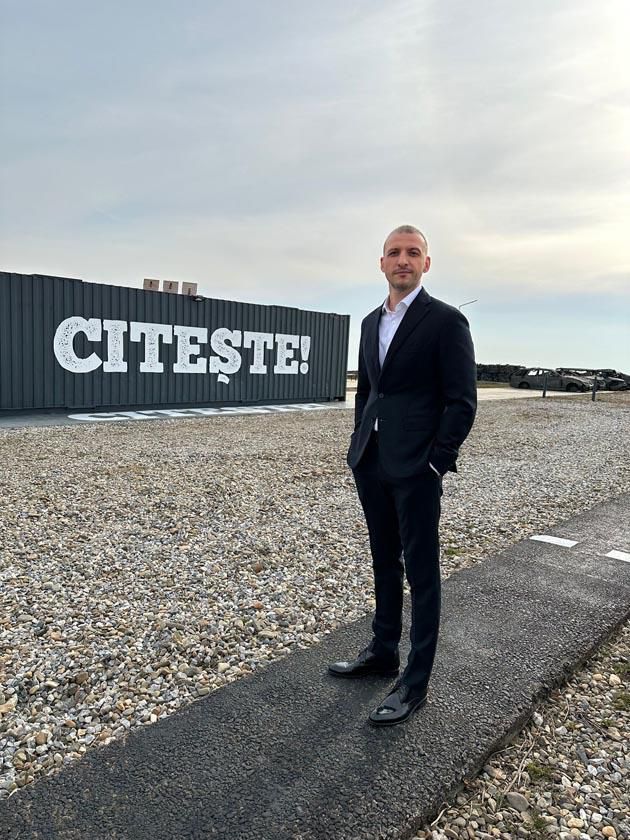 Ștefan Mandachi built the 'shortest highway in the world' [Onet]