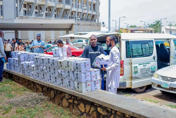 Tinubu’s aide distributes food items to 1,750 persons in FCT, Kwara