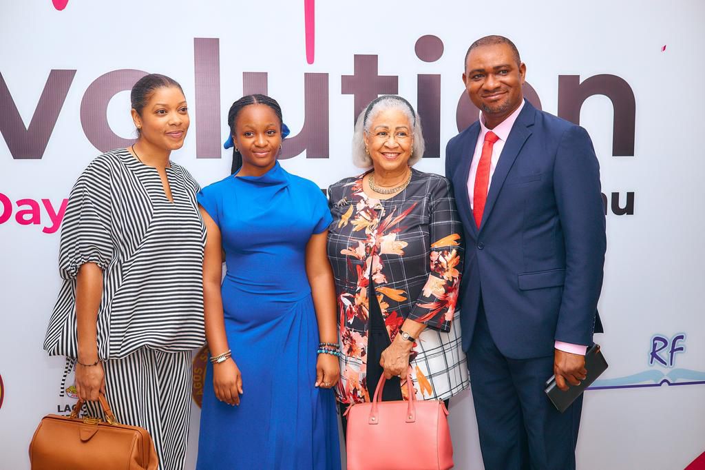 Head Girl at Atlantic Hall Schools, Munachi Mbonu, flanked by representatives of Atlantic Hall Schools, led by Chief Mrs Marlies Allan