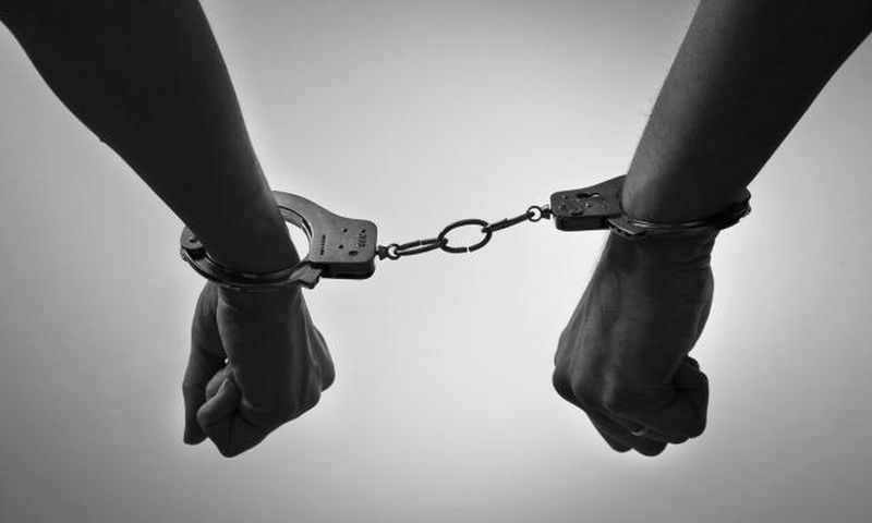 Men handcuffed together [Tumblr]