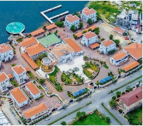 Mike Adenuga's House [carmart]