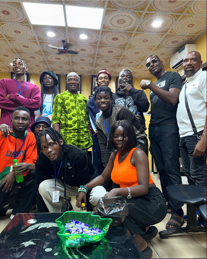 James Brown visits Bobrisky in Ikoyi prison 'to know if she is alright'  [Instagram|:@wf_jamesbrown]