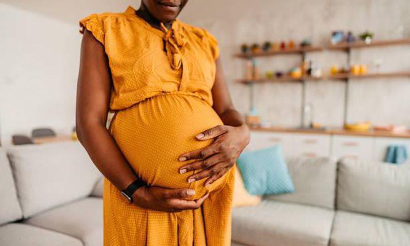 Pregnant black woman [iStock]