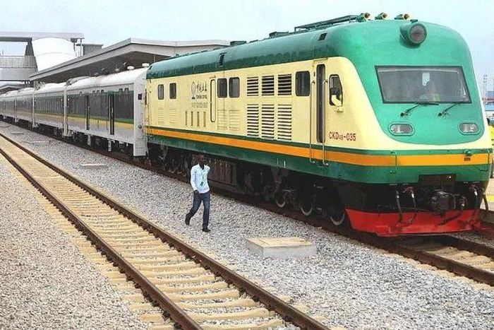 Nigerians raise concerns as FG signs MoU with UK firm for Port Harcourt–Abuja rail line