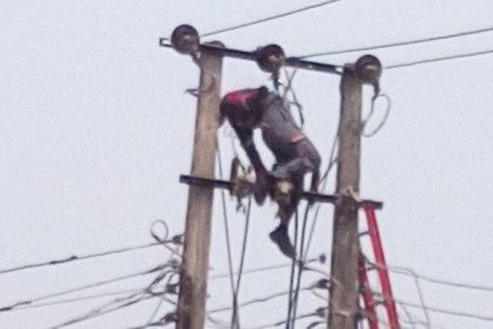 PHCN staff electrocuted to death on electric pole