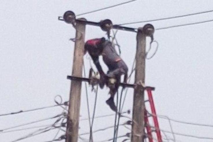 PHCN staff electrocuted to death on electric pole