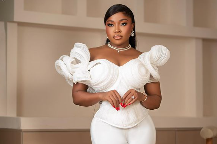 Veekee James tells upcoming fashion designers to avoid the "payment or tag"question from celebrities [Instagram/Veekee james]