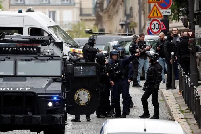 French police detain man who threatened to bomb Iran consulate  in Paris