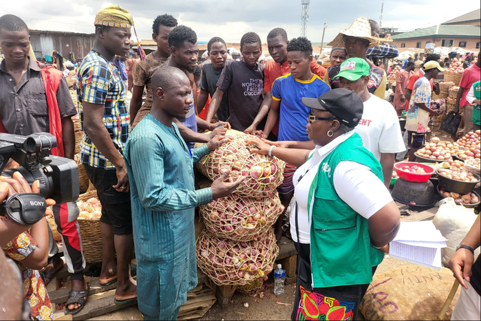 FCCPC visits Osun markets, meets market leaders over rising cost of goods [Twitter:@fccpcnigeria]