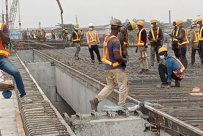 Casting of Alaba interchange flyover on Lagos-Badagry Expressway on Wednesday in Lagos. (NAN)
