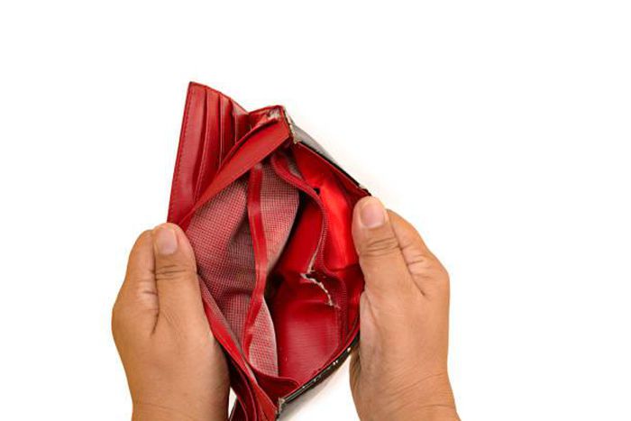 Red wallet [iStock]