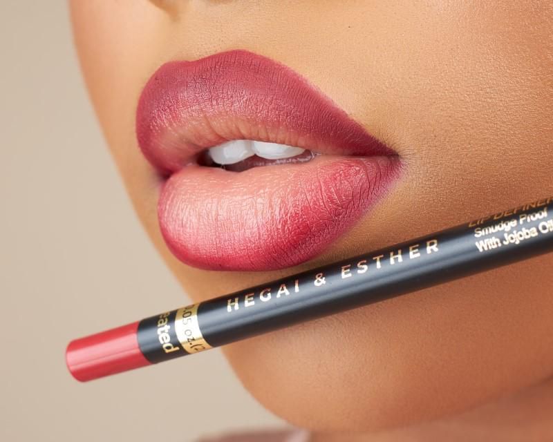 Hegei & Esther definer heated lipliner [girlyessentials]