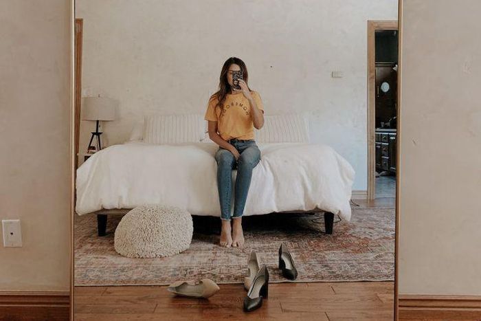 Why you should never put a mirror in front of your room [pinterest]