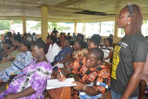R-L: Manager, New Nigeria Foundation (NNF), Port Harcourt, Christiana Okuru, conducting the registration process for participants during the Responsible Beverage Services sensitization at the Immunization Unit, Demonstration Health Center, College of H...