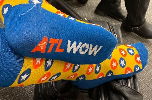 Pay attention to socks [Stuck at the Airport]