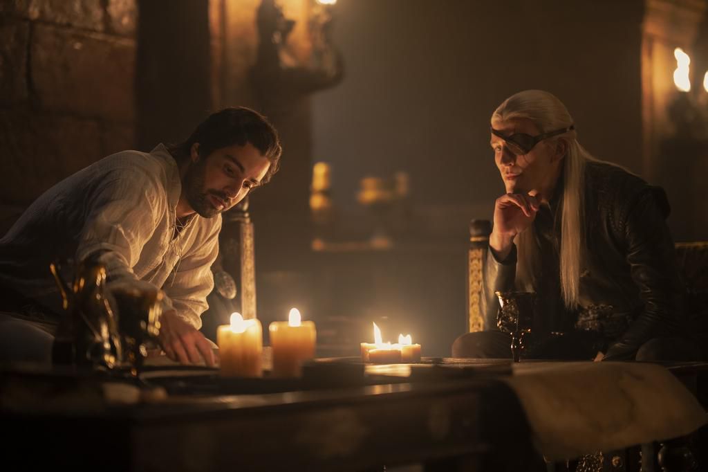 Two hot-heads with an agenda walk into a bar... [Ollie Upton/HBO]