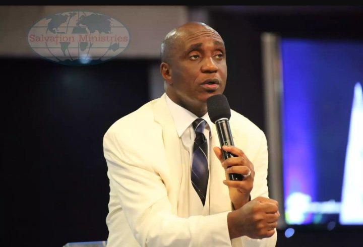 Pastor David Ibiyeomie offers interesting relationship advice