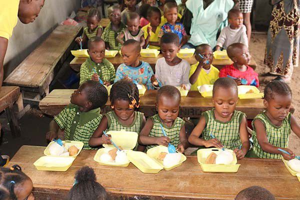 Donate food to those in need [TheFeedersFoundation]