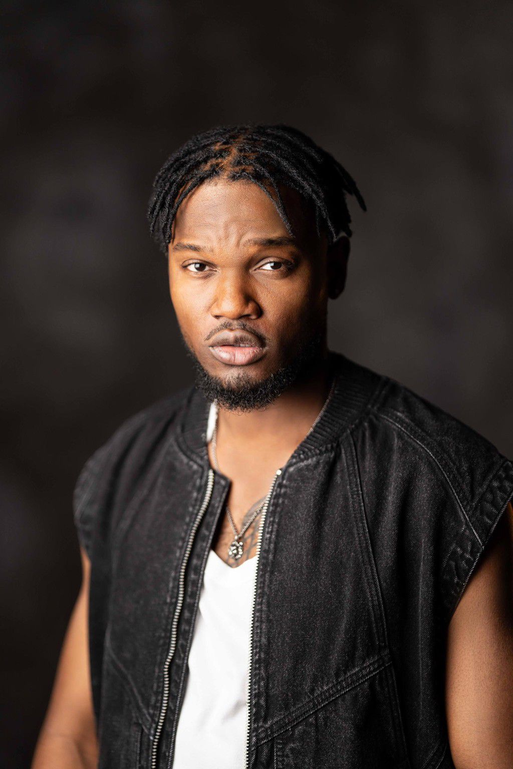 Mi2Me is Bizzy E’s Evocative introduction into his universe