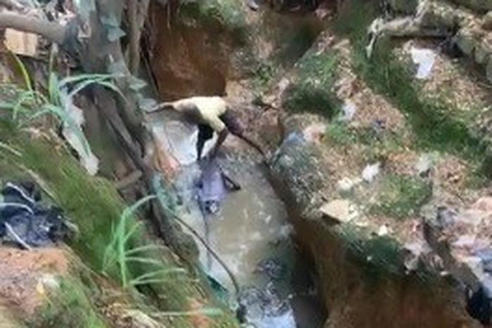 Man fleeing police’s arrest dies after falling into Lagos canal