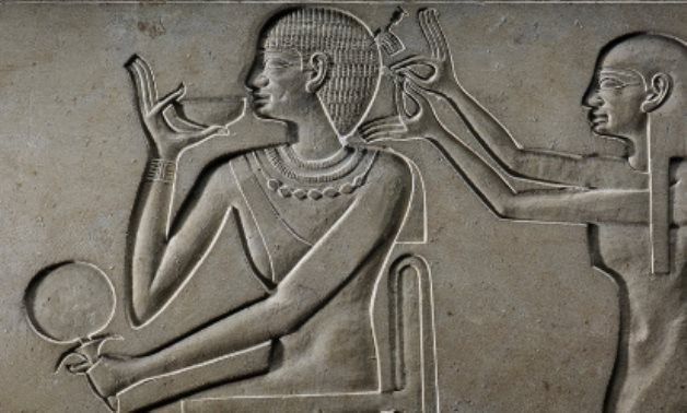 Hair plucking in ancient Egypt  [egypttoday[