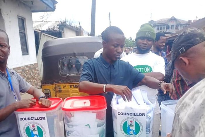 A voter casting his ballot at Oyigbo local government area on Saturday [NAN]